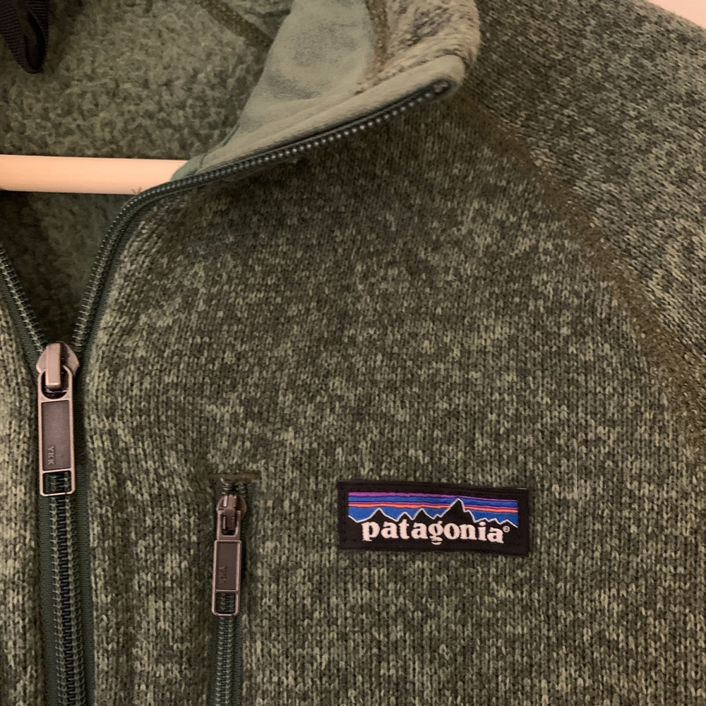 Men’s green Patagonia better sweater jacket size M